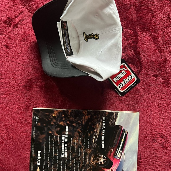 Lakers hat and magazine. Hat is new in box but has smudge on lid as pictured. - Picture 6 of 10